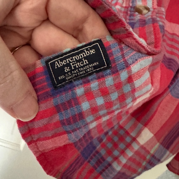 Abercrombie & Fitch Red and Blue Plaid Button Down Shirt With Size XL - Picture 4 of 6